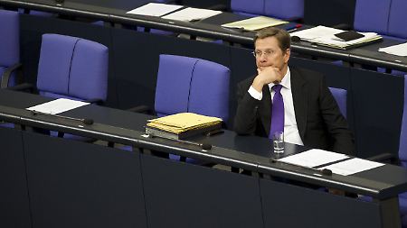 FDP-Chef Westerwelle: Die Regierungsbeteiligung bekommt den Liberalen in Umfragen nicht besonders gut.