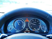 Assistenz: Im Cockpit tummeln sich die Anzeigen der Assistenten.