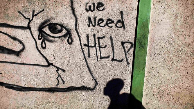 Tod und Leben zwischen Trümmern: Haiti versucht den Alltag