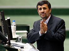 Irans Präsident Ahmadinedschad bestreitet, Atomwaffen anzustreben.
