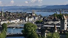 Nach der Liechtenstein-Affäre müssen Steuerhinterzieher fürchten, dass ihre illegalen Geschäfte bei Schweizer Banken auffliegen.