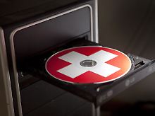 Ein Informant hat den Steuerbehörden Bankdaten von bis zu 1500 Deutschen in der Schweiz angeboten.