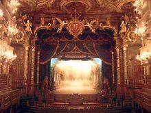 Das markgräfliche Opernhaus in Bayreuth hat  einen der prachtvollsten Theaterräume der Welt.