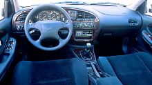 Plüschpolster aus den 80er Jahren: Innenraum des Ford Scorpio.