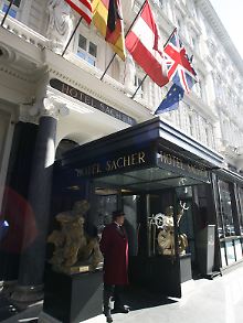 ... oder Österreich (Hotel Sacher in Wien): ...