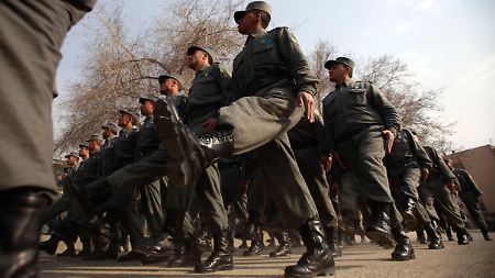 Offensive in Helmand geplant: Tausende Soldaten rücken vor