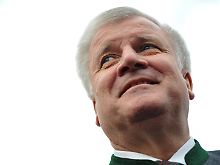 Seehofer stellt sich bei der Kopfpauschale quer.