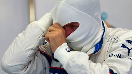 Degradiert: Nick Heidfeld darf den neuen Silberpfeil nur testen.