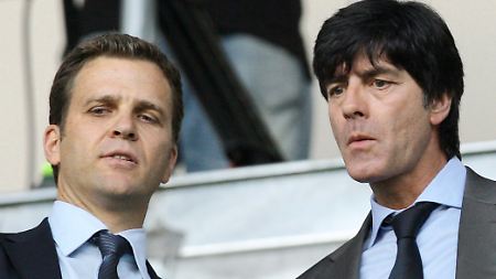 Schlechte Stimmung: Oliver Bierhoff und Joachim Löw.
