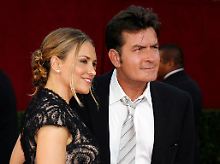 Der Schauspieler mit seiner seiner dritten Ehefrau Frau Brooke Mueller.
