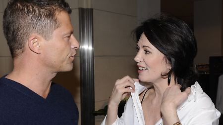 Schweiger und Berben fachsimpeln, ... 