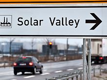 Im Solar Valley in Bitterfeld-Wolfen (Sachsen-Anhalt)  produzieren sechs Unternehmen mit 4.000 Mitarbeitern Solartechnik.