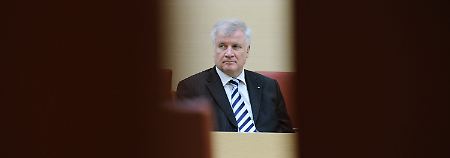 Seehofer will die FDP nicht mit einer Entscheidung über den Daten-Kauf belasten.