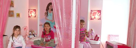 Es muss ja nicht gleich ein Barbie-Hotelzimmer sein, wie hier im Maritim ClubHotel in Timmendorf.