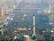 "Sanktionen haben nichts bewirkt": Zum Jahrestag der Revolution verkündet der Iran die Anreicherung von Uran.