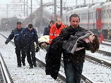 Schnee ein Kälte erschwerten die Rettungsarbeiten.