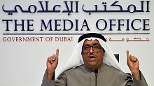 Der Polizeichef von Dubai, Dhahi Chalfan, informiert die Presse über die Ermittlungen.