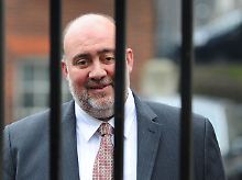 Der israelische Botschafter in London, Ron Prosor, kommt zur Unterredung ins Außenministerium.