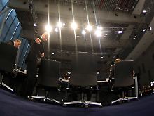 Schnelles Bild vor Beginn der Pressekonferenz: Der Film beginnt.