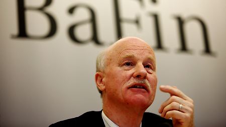 Drastische Vergleiche:Jochen Sanio sieht die Euro-ZOne im Krieg mit internationalen Spekulanten. 