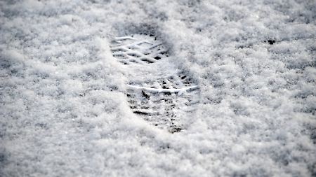 Winter hinterlässt Spuren und trübt die Stimmung in der Wirtschaft.