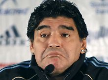 Maradona findet nicht immer die richtigen Worte.