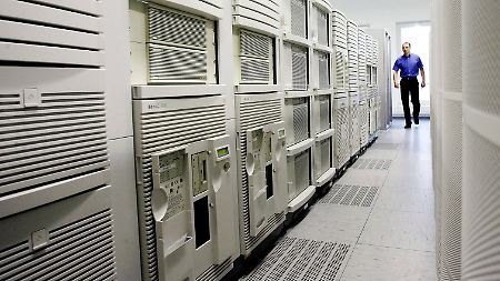 Blick in den Serverraum eine Mobilfunkanbieters.