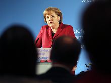 Angela Merkel: "Es geht, das will ich ausdrücklich sagen, nicht um Hilfsmaßnahmen."