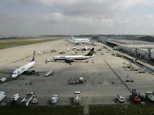 Flughafen Hahn: Westlich von Frankfurt zwischen Wiesbaden und Trier.