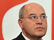 Rote Karte für Gregor Gysi.