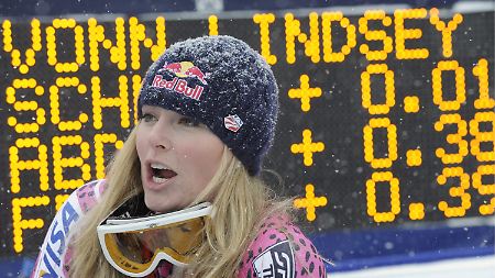 Strahlende Siegerin: Lindsey Vonn lag am Ende hauchdünn vor der Italienerin Johanna Scharf.