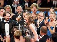 Mit Kathryn Bigelow erhält erstmals eine Frau den Regie-Oscar.