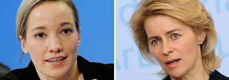 Bundesfamilienministerin Kristina Schröder (l) und Arbeitsministerin Ursula von der Leyen (r).