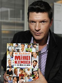 Männer mögens mächtig: Auch Schauspieler Hardy Krüger isst gerne Fleisch und wird "es immer gerne essen".