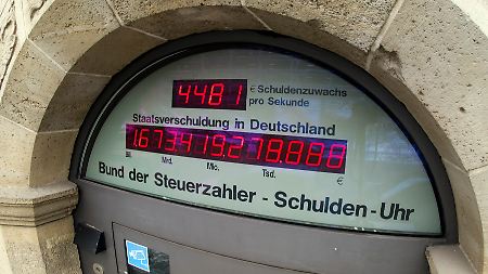 Die Schuldenuhr des Steuerzahlerbundes im Februar 2010.
