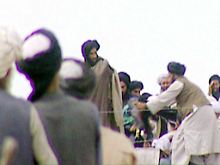 Der Mann, der noch nie fotografiert wurde: Auf dem 2003 heimlich von BBC gemachten Foto soll Mullah Omar zu sehen sein.