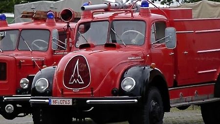 Feuerwehr als Glücksfall - historische Einsatzfahrzeuge wie dieser Magirus eignen sich gut für den Einstieg ins Lkw-Oldtimer-Hobby.