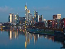 Der Verband hat seinen Sitz in Berlin, die meisten BdB-Mitglieder residieren dagegen in Frankfurt am Main.
