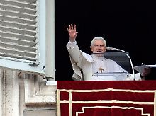 Benedikt XVI. am Sonntag beim Angelus-Gebet in Rom.