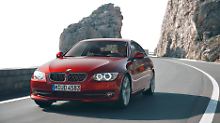 Bei BMW denkt wohl darüber nach, Cabrio und Coupé mit der nächsten Überarbeitung auf eigene Beine zu stellen.