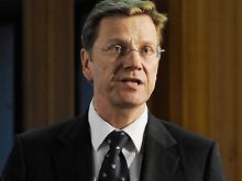 Westerwelle gibt die Hoffnung nicht auf, die Geiseln lebend zu befreien.