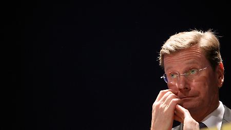 Koalition kommt nicht aus Umfrage-Tief: Thema Westerwelle ebbt ab