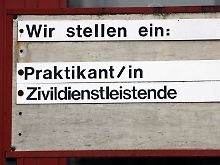 Vergangenes Jahr blieben mit etwa 80.000 rund die Hälfte aller Stellen unbesetzt.