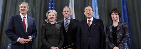 Der Nahost-Berater Tony Blair,  Hillary Clinton, Sergej Lawrow, Ban Ki Moon und die EU-Außenbeauftragte Catherine Ashton in Moskau.