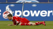 Auf Lukas Podolski lastet ein enormer Druck. Er wurde als FC-Retter mit offenen Armen in Köln empfangen. Die Erwartungen waren so hoch, dass er sie gar nicht erfüllen konnte.