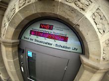 Die Schuldenuhr läuft unaufhörlich. 