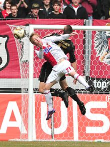 Augsburgs Michael Thurk erzielte gegen Ahlen sein 21. Saisontor.