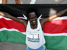 Paul Tergat bei seinem Sieg beim New York City Marathon (November 2005).