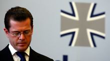 Guttenberg wird Stück für Stück deutlicher. Der Soldaten-Alltag in Afghanistan spricht eh eine klare Sprache.