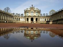 Der Zwinger wurde unter Kurfürst August III. zum "Palais des sciences".